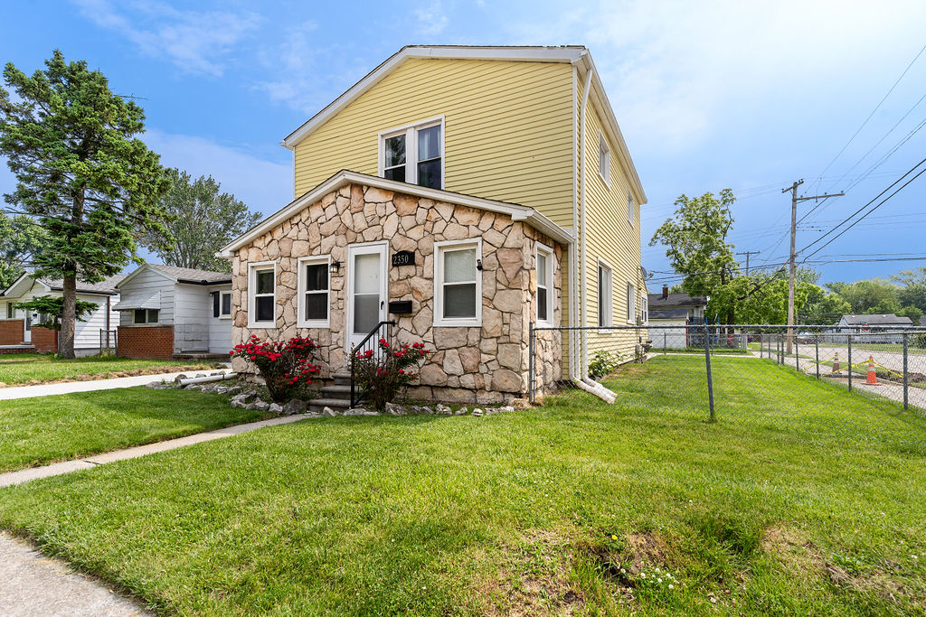 Property main image